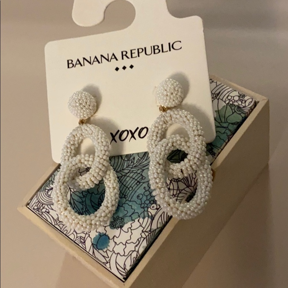 Pearl dangle earrings
